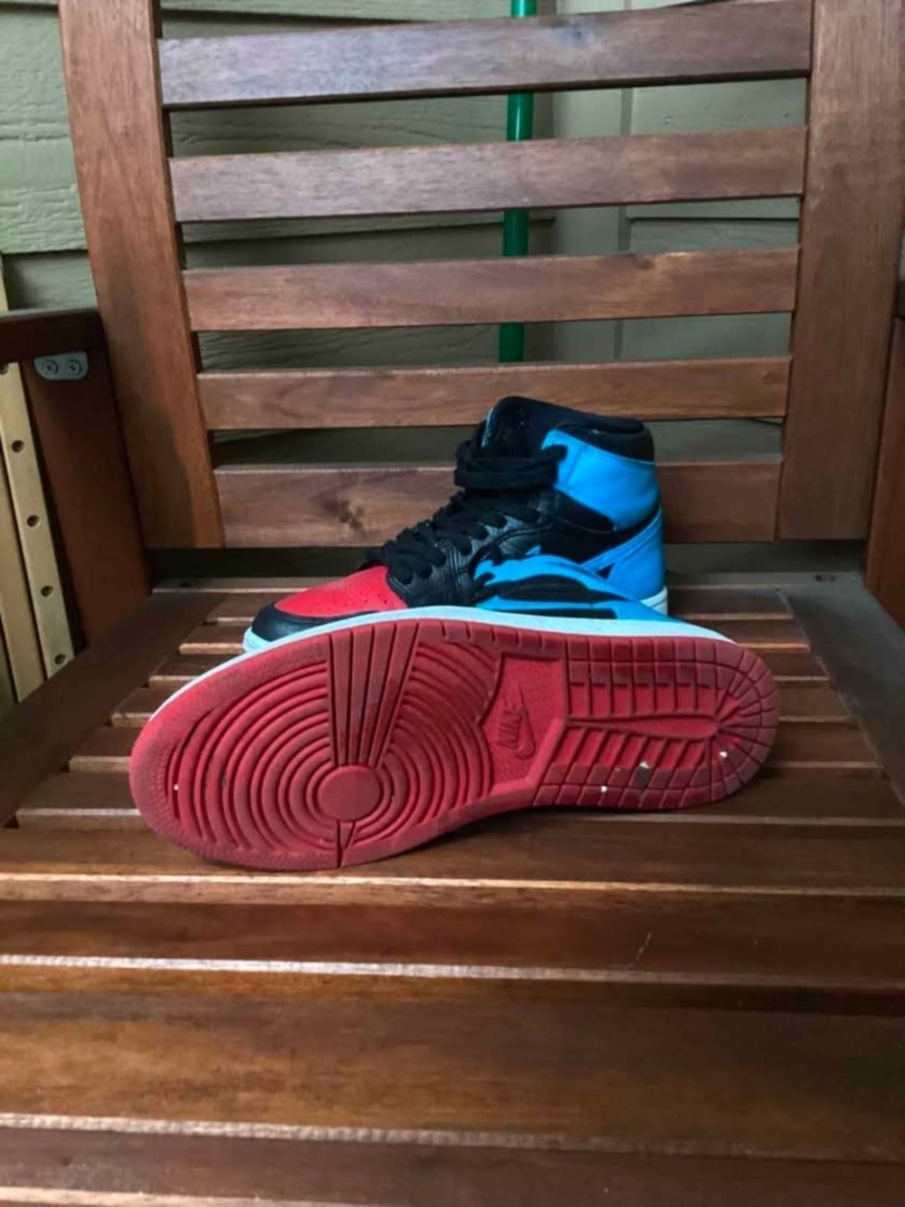 Nike Air Jordan Mid 1 sneaker Men’s Size 7 - Picture 4 of 5